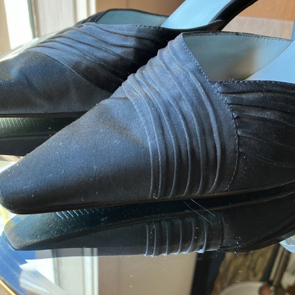 Satin heels - Picture 5 of 7